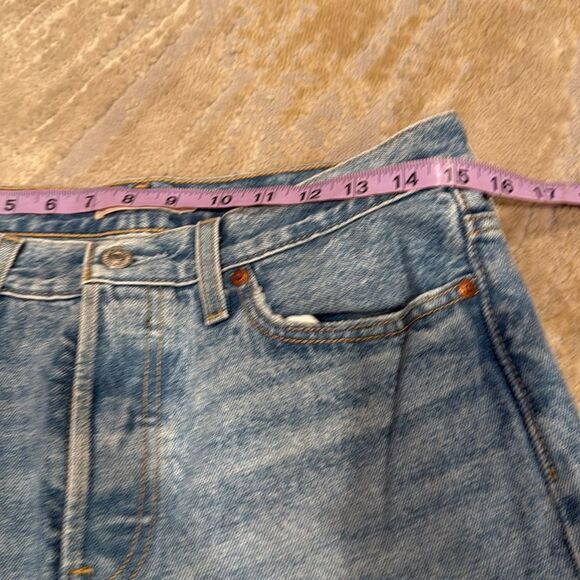 Levi’s Premium Wedgie Straight jeans size 29 distressed with button fly EUC - Picture 8 of 10